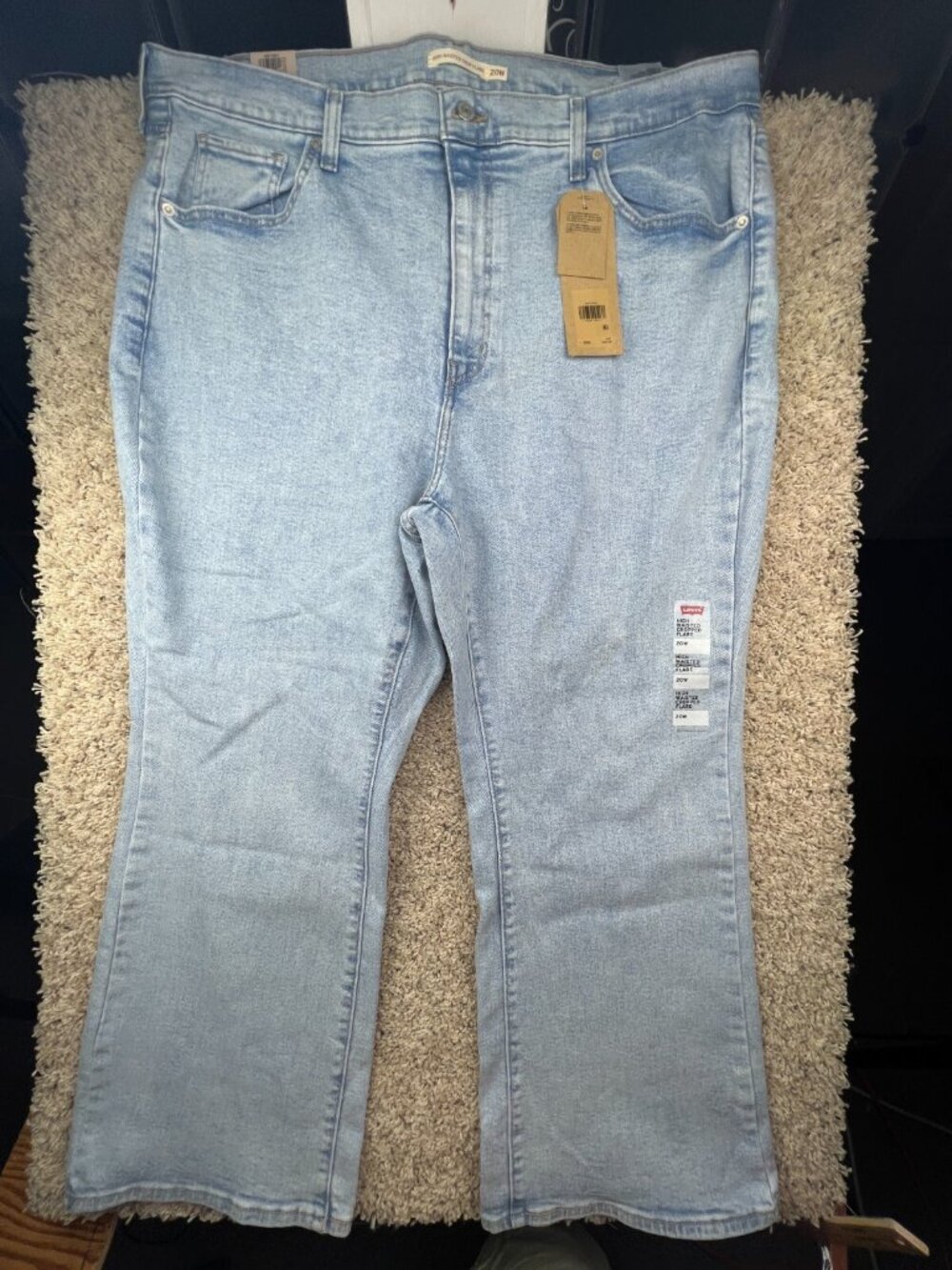 Levi's Plus Size Waisted Crop Flare Jeans, High Light Wash Size 20W NWT $70